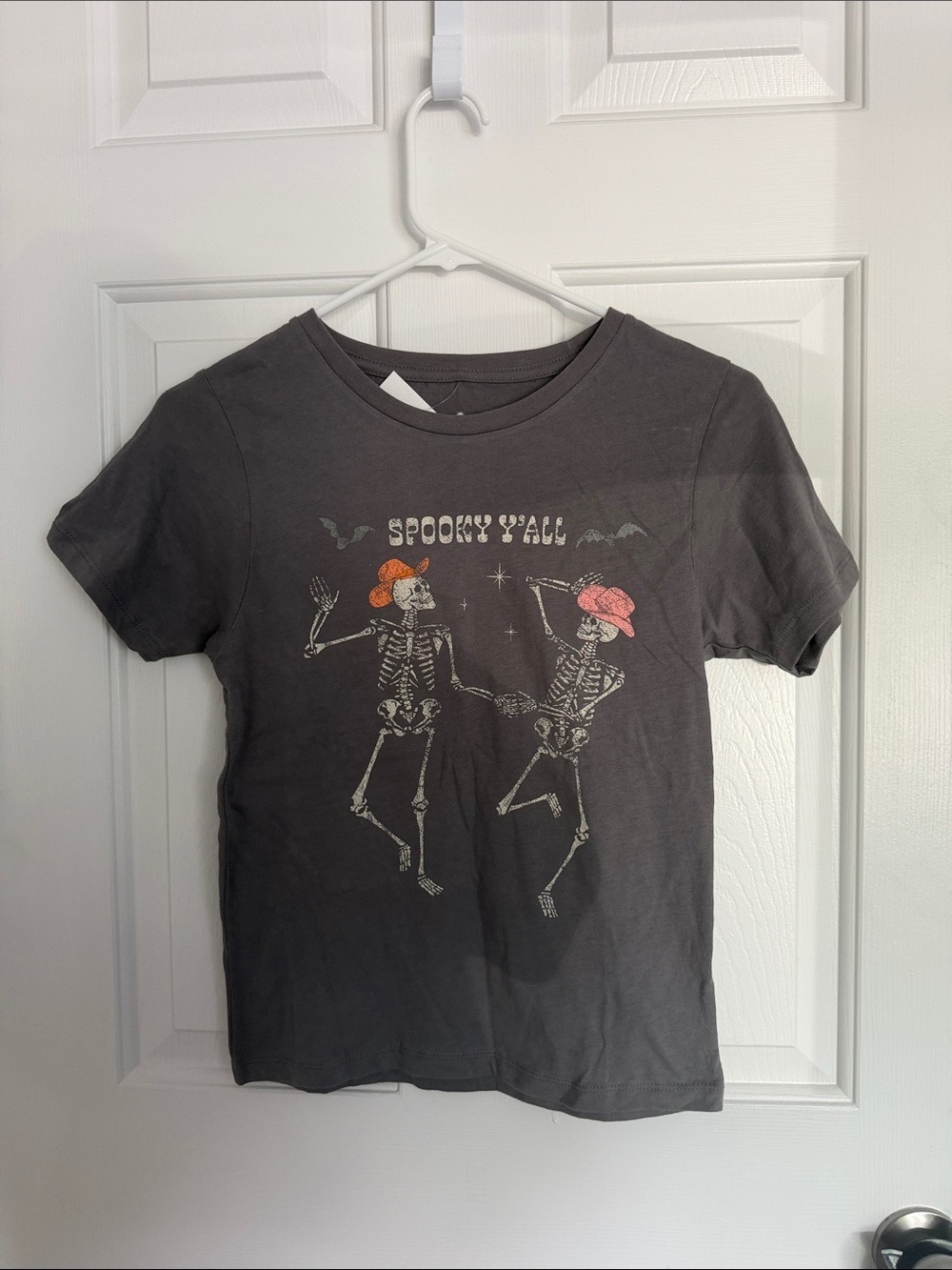 Women's Gray 'Spooky Y'all' Short Sleeve Graphic Tee